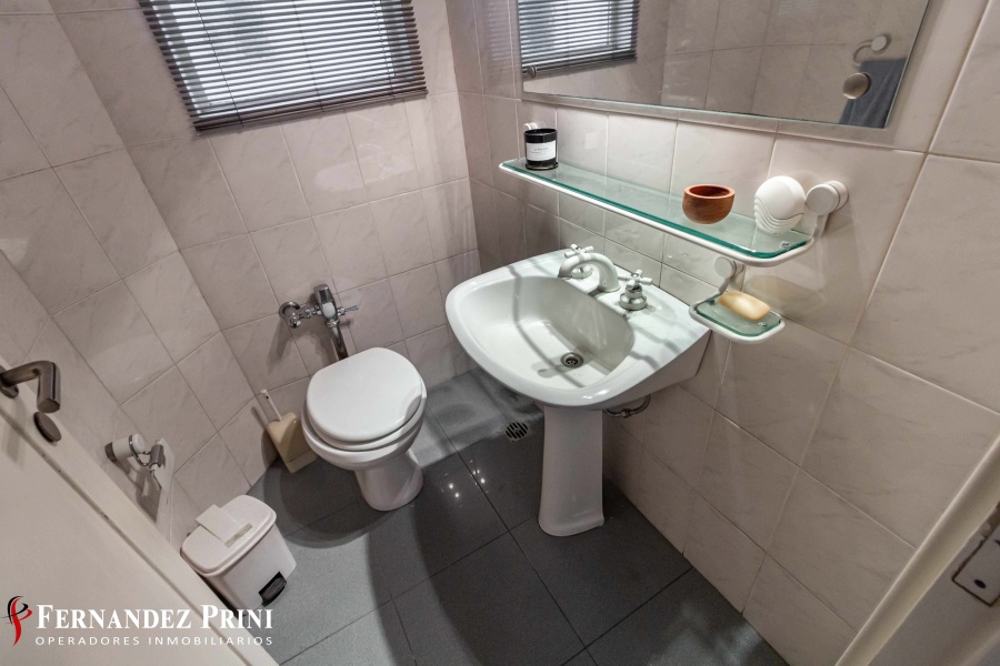Talcahuano 758, San Nicolás, 8 Ambientes Ambientes,2 BañosBaños,Departamento,Venta,Talcahuano 758, San Nicolás,1412