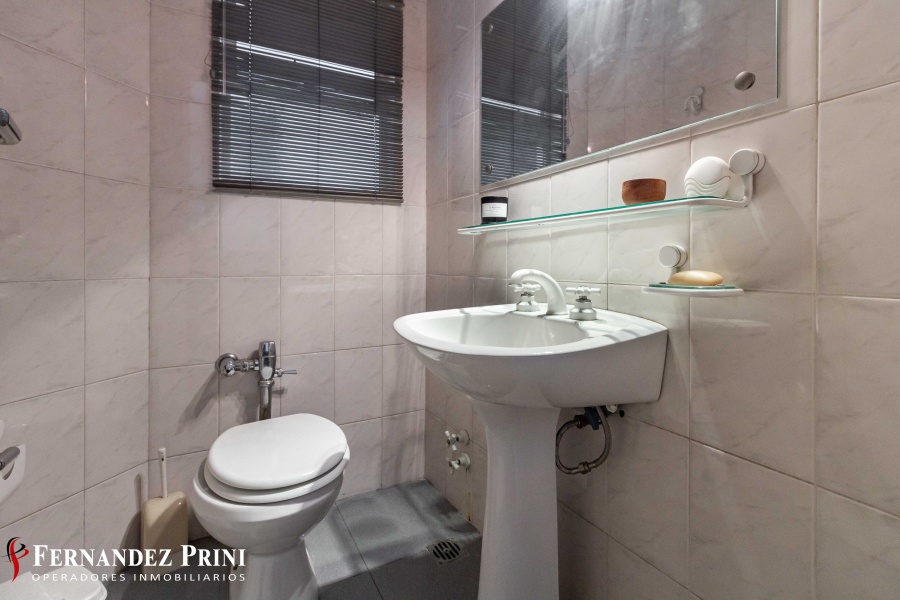 Talcahuano 758, San Nicolás, 8 Ambientes Ambientes,2 BañosBaños,Departamento,Venta,Talcahuano 758, San Nicolás,1412