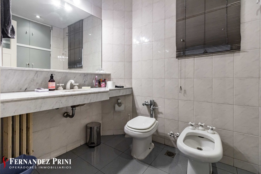 Talcahuano 758, San Nicolás, 8 Ambientes Ambientes,2 BañosBaños,Departamento,Venta,Talcahuano 758, San Nicolás,1412