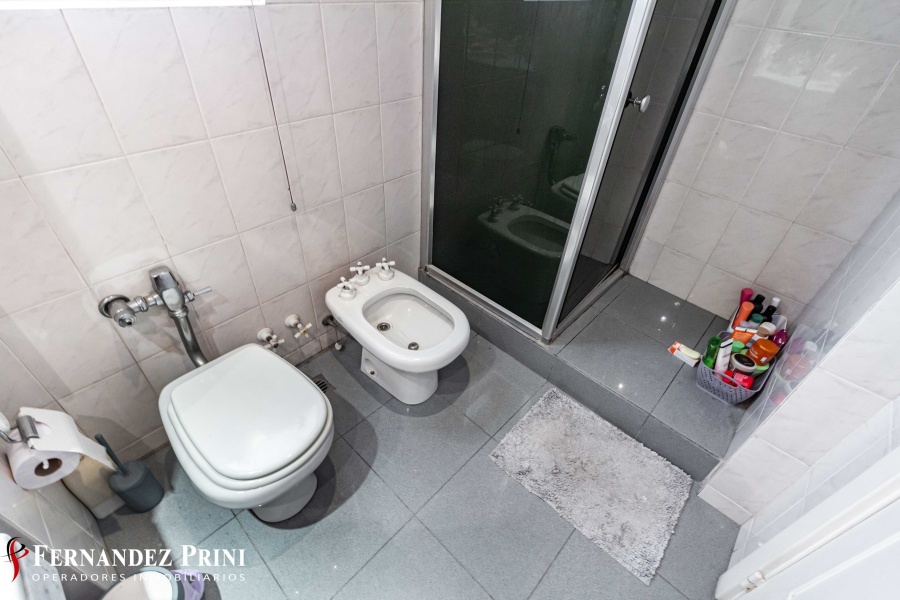 Talcahuano 758, San Nicolás, 8 Ambientes Ambientes,2 BañosBaños,Departamento,Venta,Talcahuano 758, San Nicolás,1412