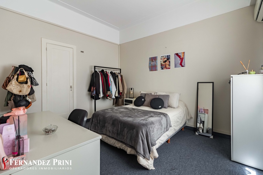 Talcahuano 758, San Nicolás, 8 Ambientes Ambientes,2 BañosBaños,Departamento,Venta,Talcahuano 758, San Nicolás,1412