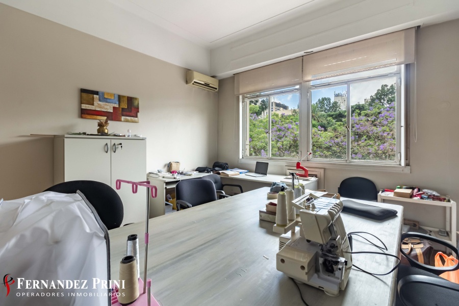 Talcahuano 758, San Nicolás, 8 Ambientes Ambientes,2 BañosBaños,Departamento,Venta,Talcahuano 758, San Nicolás,1412