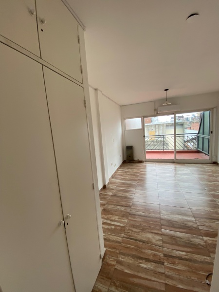 Uriburu 774, Balvanera, 1 Habitación Habitaciones,1 BañoBaños,Departamento,Alquiler,Uriburu 774, Balvanera,9,1588